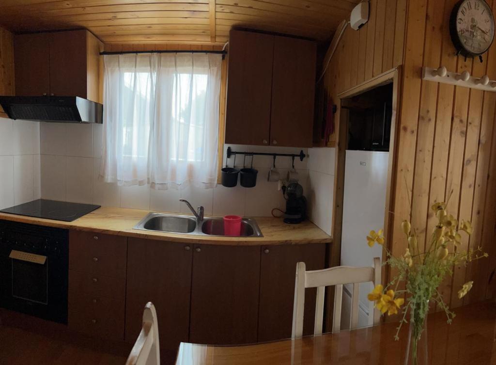 Cabana De Madera Especial Y Acogedora Cardenete 외부 사진
