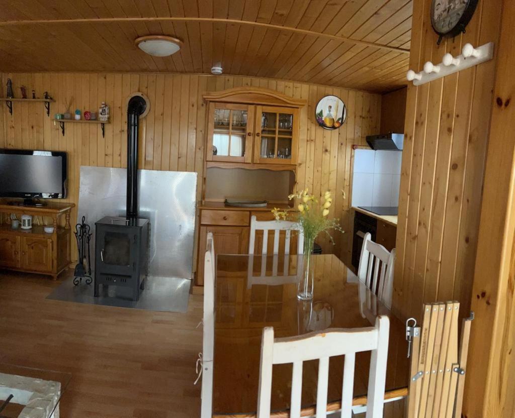 Cabana De Madera Especial Y Acogedora Cardenete 외부 사진